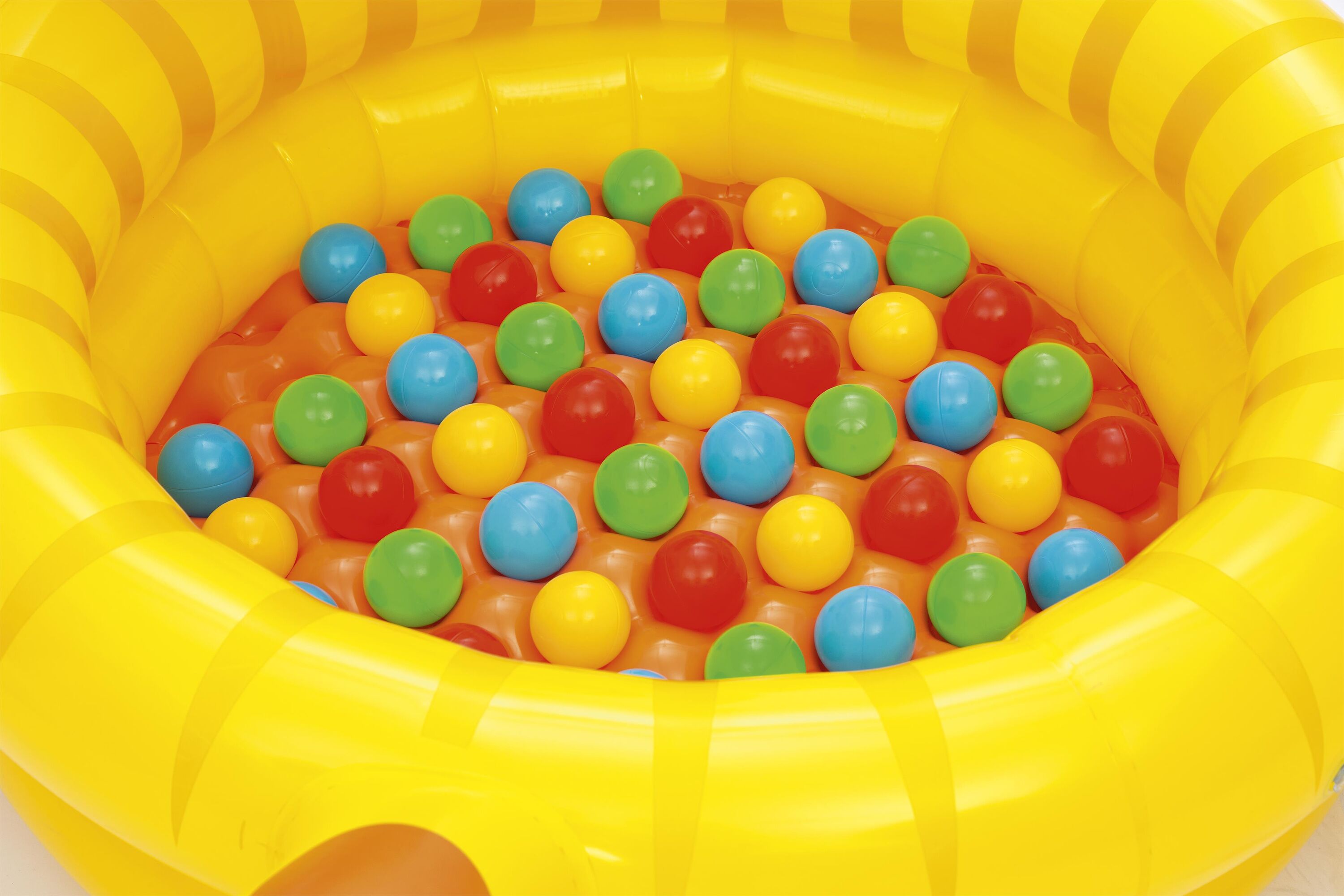 Bestway 1.11M X 98CM X 61.5CM Cuddly Cub Ball Pit (Contents:1 pool, 50 play balls, repair patch) Age 2+