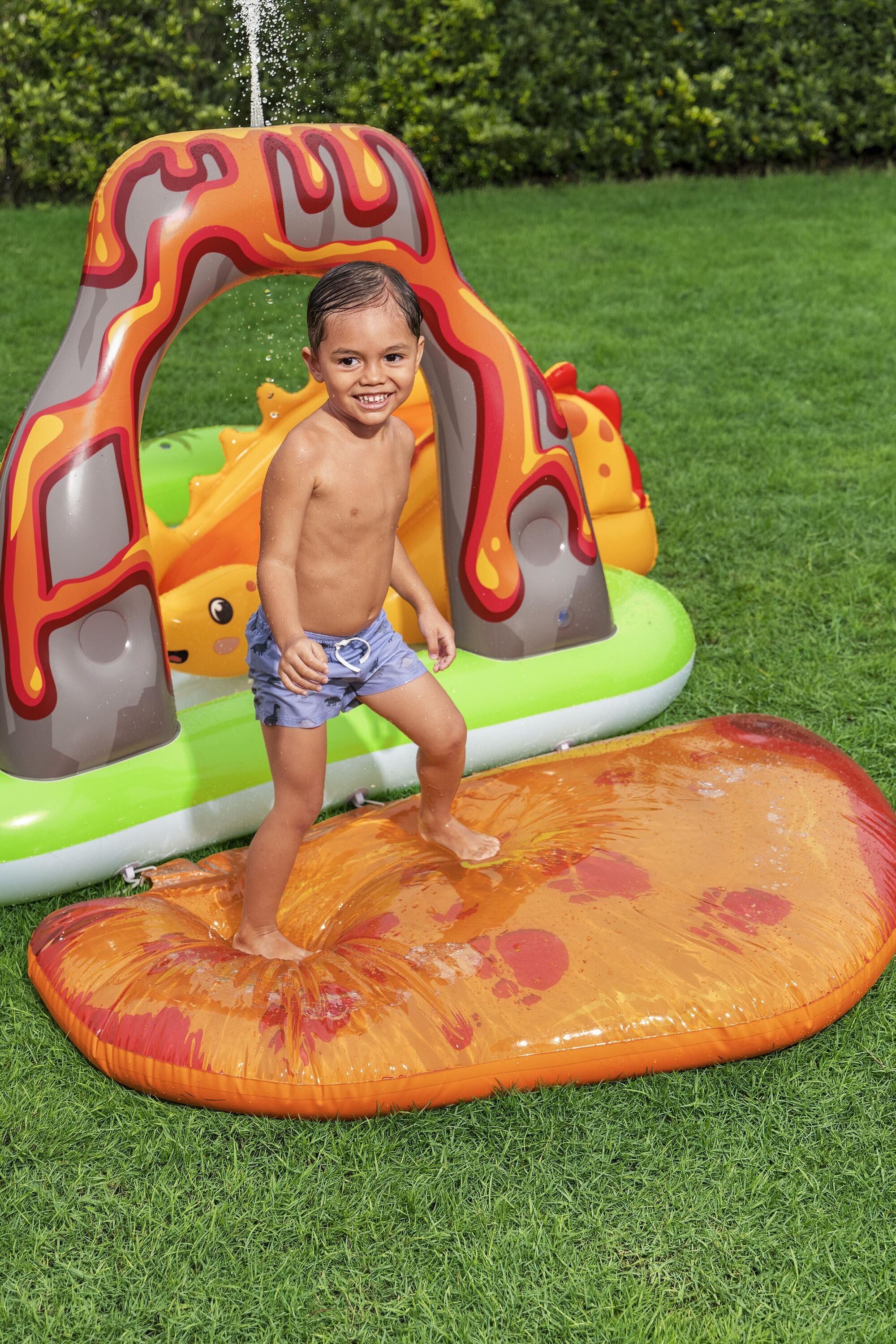 Bestway 8'7" x 6'2" x 40"/2.62m x 1.88m x 1.02m Volcano Springs Play Center