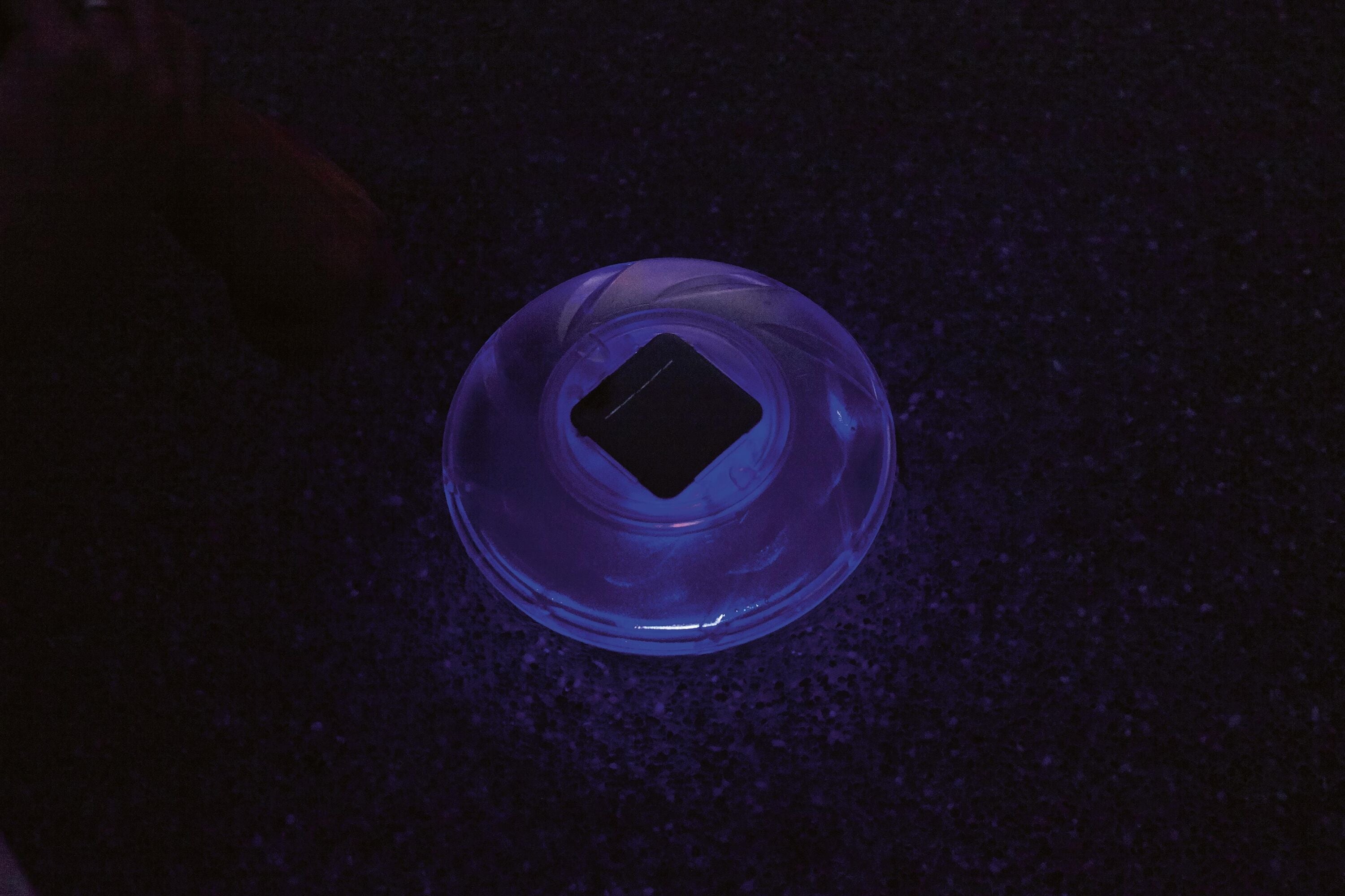 Bestway Solar-Float Lamp (Contents:1 Solar-Float Lamp.DC1.2V 0.2W(NI-MH battery, 600mAH), IP68)