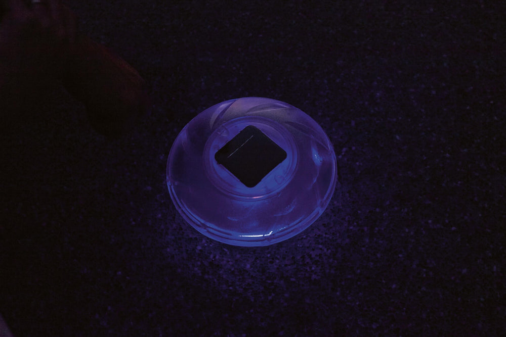 Bestway Solar-Float Lamp (Contents:1 Solar-Float Lamp.DC1.2V 0.2W(NI-MH battery, 600mAH), IP68)