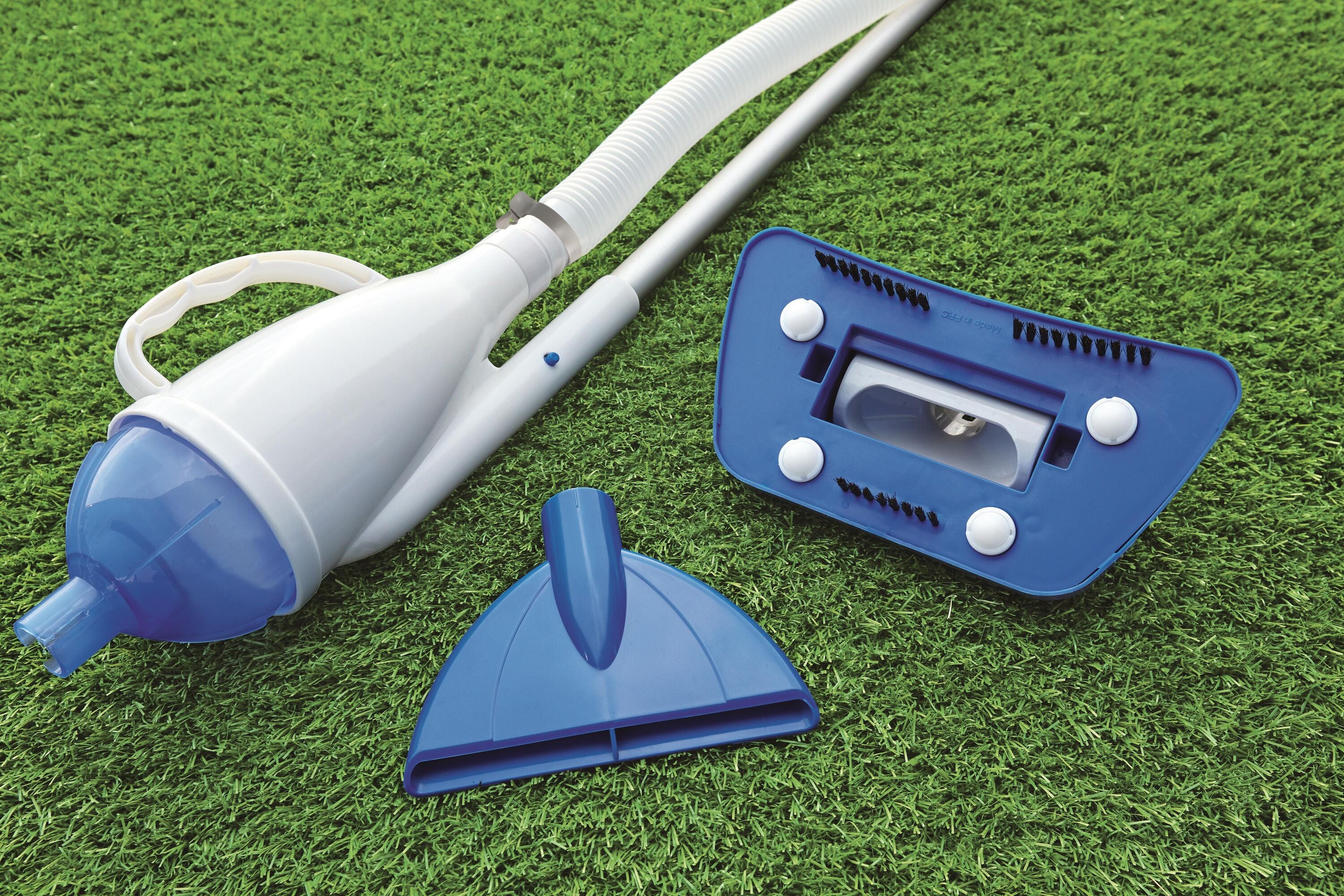 Bestway Aquacrawl Pool Vacuum (Contents:1 suction nozzle,1 skimmer head,4 aluminium pipes,6-metre pipe,2 adaptors.apply to 15'and below pools,minimum flow requires 2,006L/h(530gal./h))