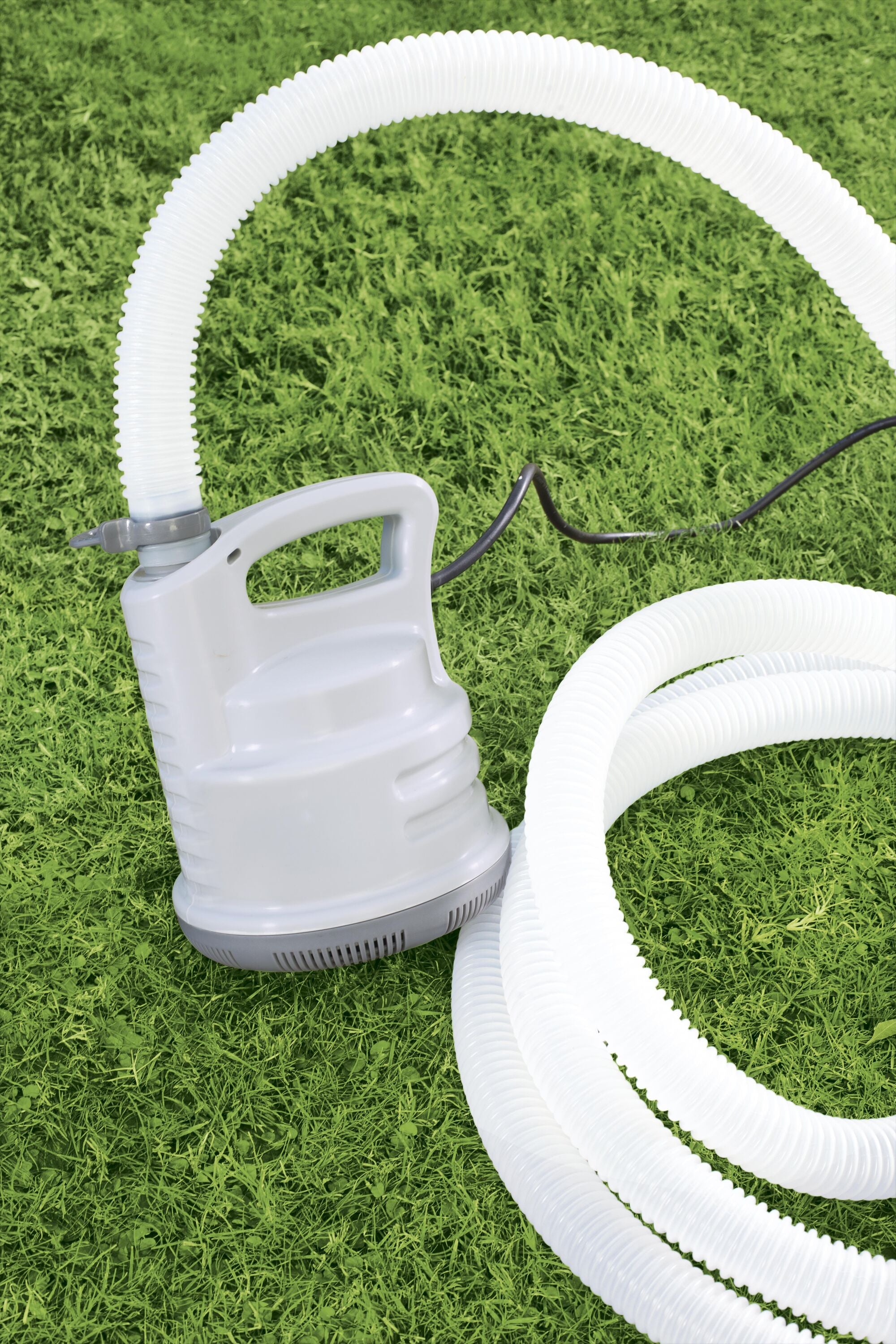 Bestway Pool+ Drain Pump (Contents:1 Drain pump, 1pc 5-metre drain hose, 1 set of adaptors.220-240V 80W, IPX8)
