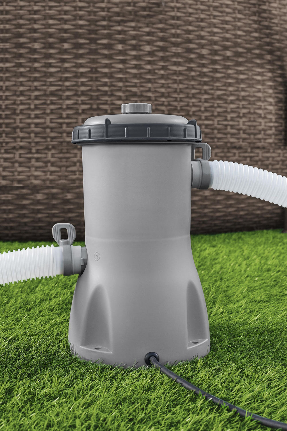 Bestway 3028L/800GAL Filter Pump (Contents: Filter pump(220-240V 32W), Pump's water flow rate 3,028 L/h (800 gal./h), Compatible with Cartridge 58094(II), no adaptor is inlcluded, can't be connected to Φ38mm hose)