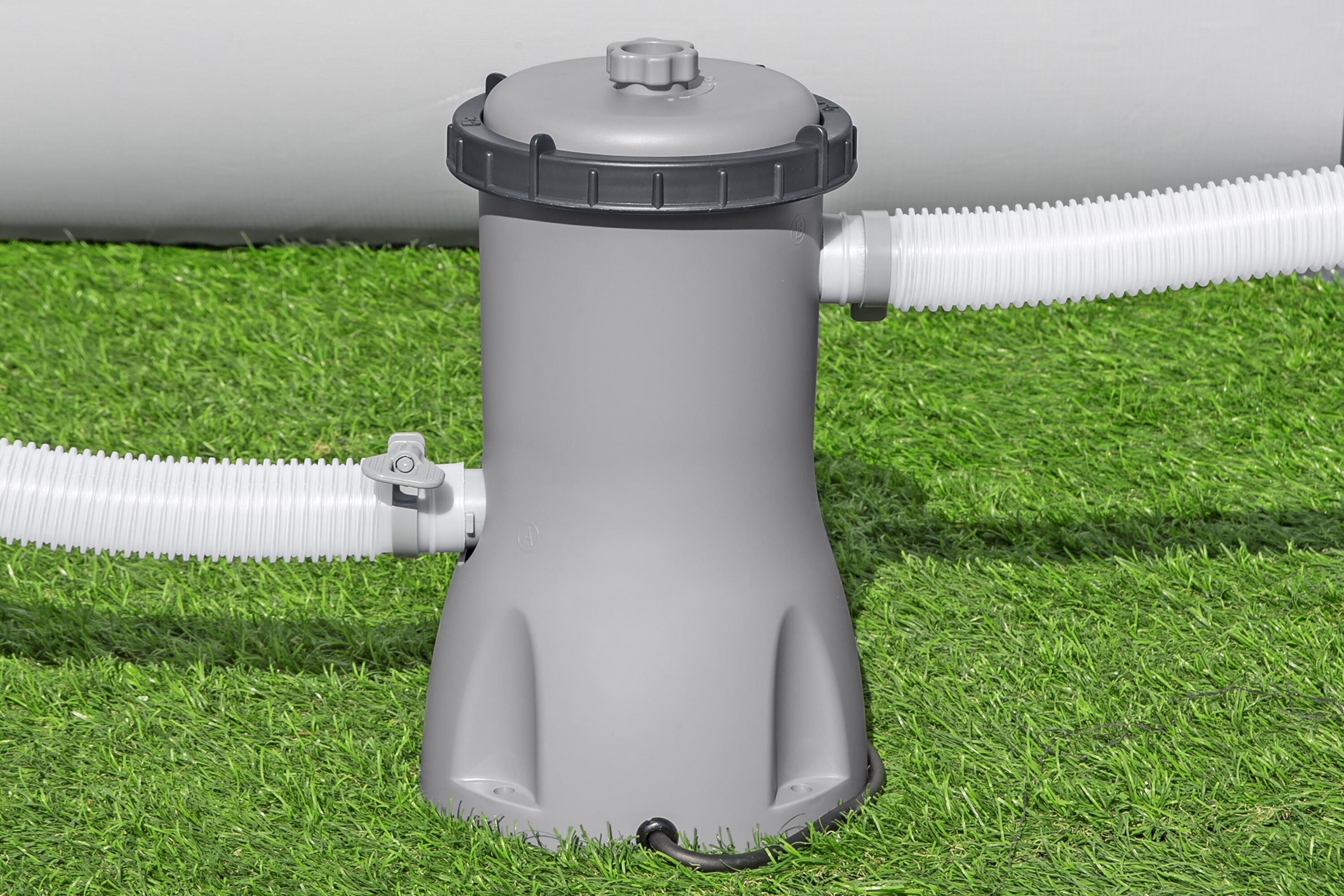 Bestway 3028L/800GAL Filter Pump (Contents: Filter pump(220-240V 32W), Pump's water flow rate 3,028 L/h (800 gal./h), Compatible with Cartridge 58094(II), no adaptor is inlcluded, can't be connected to Φ38mm hose)