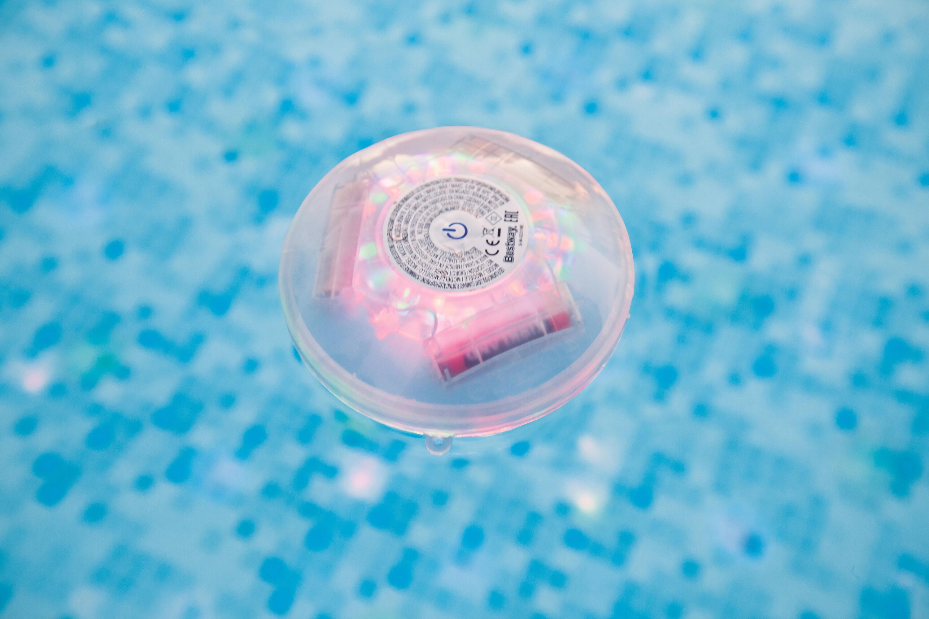 Bestway LED Floating Pool Light (Contents:one floating LED)
