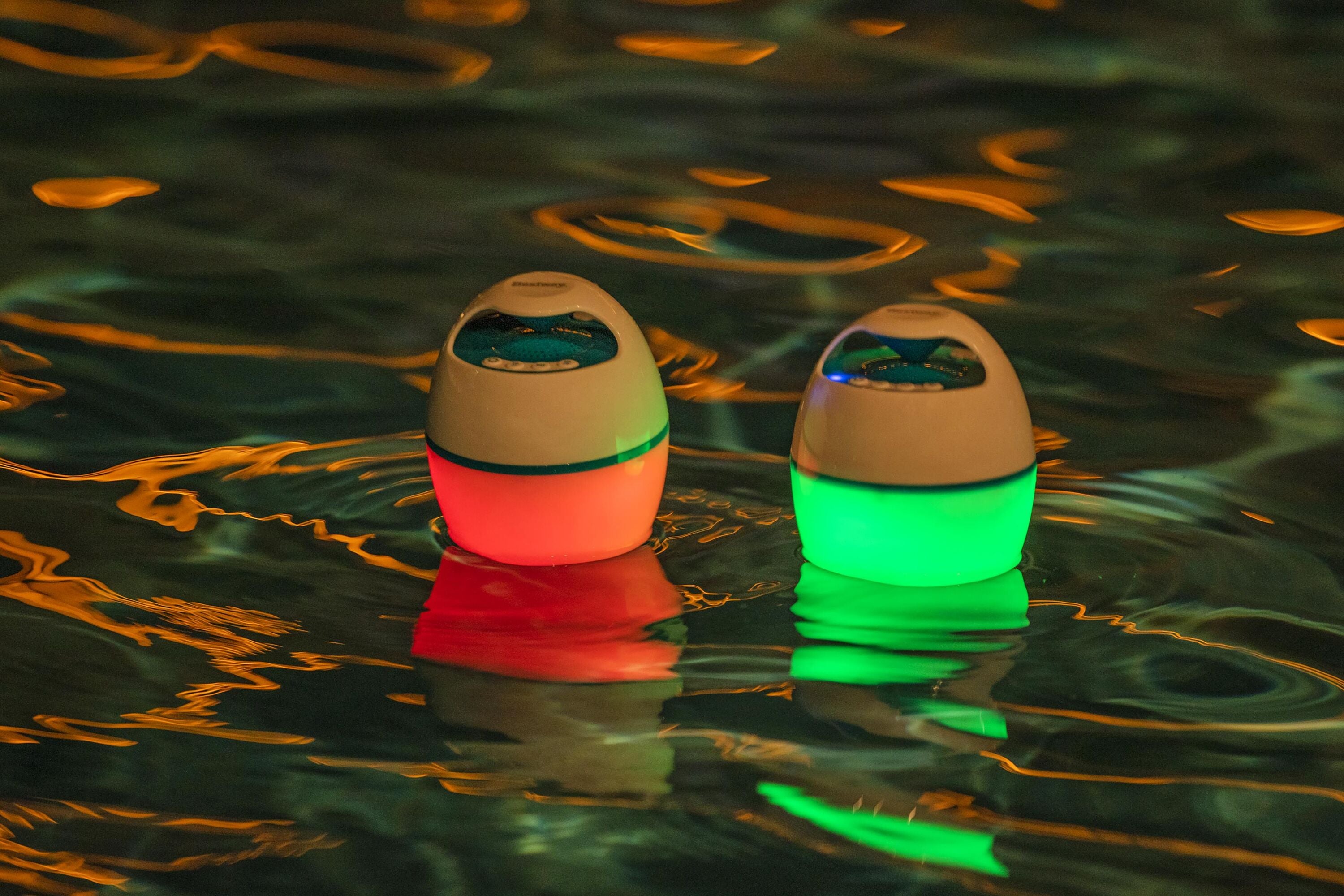Bestway Musicwave Floating LED Bluetooth Speaker (Contents:1 MusicWave Floating LED Bluetooth Speaker)
