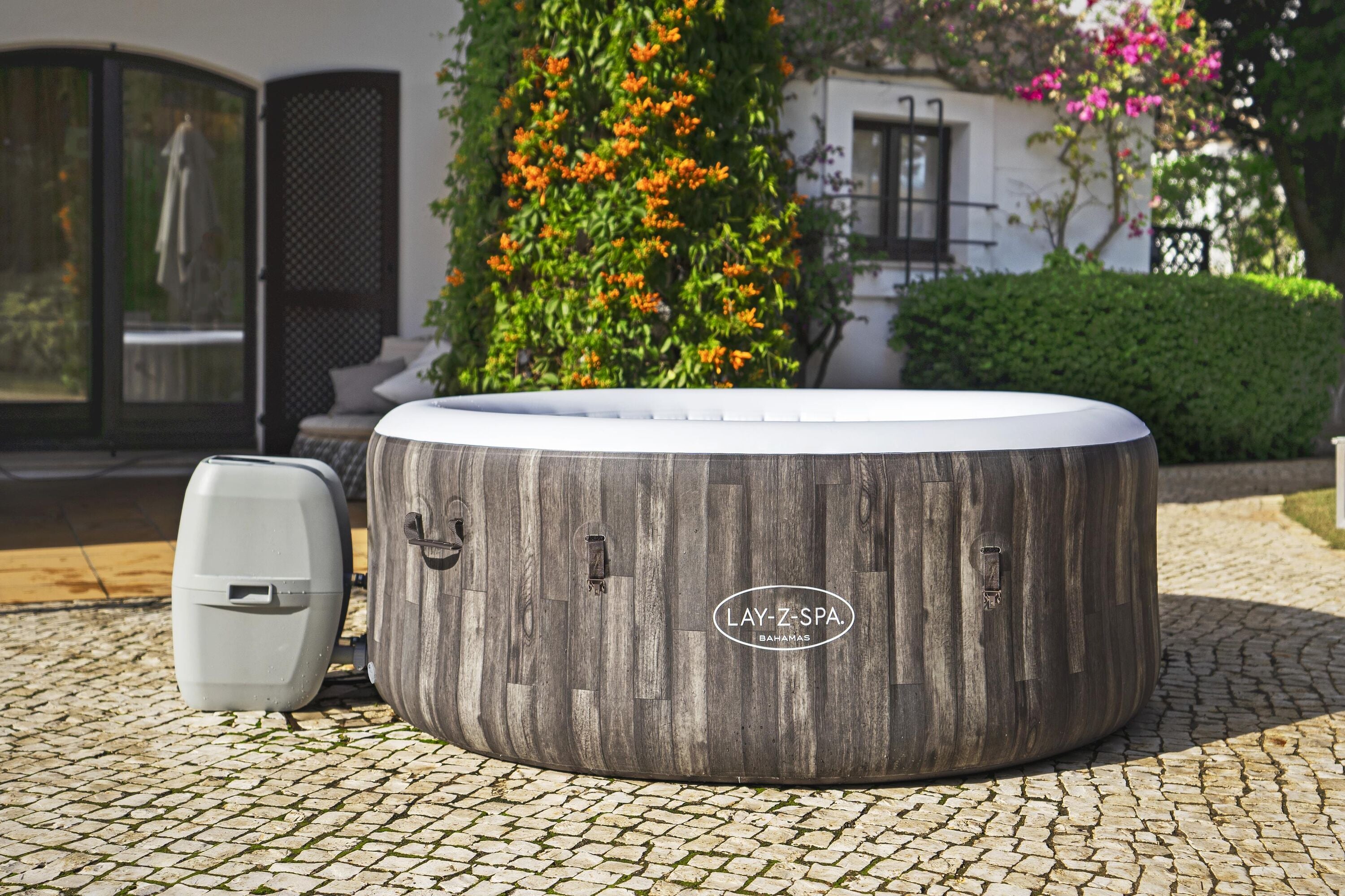 Bestway 1.80M X 66CM Bahamas Airjet (Contents:One durable liner, one heater(220-240V), one filter, ChemConnect, one inflatable cover, airjet system)