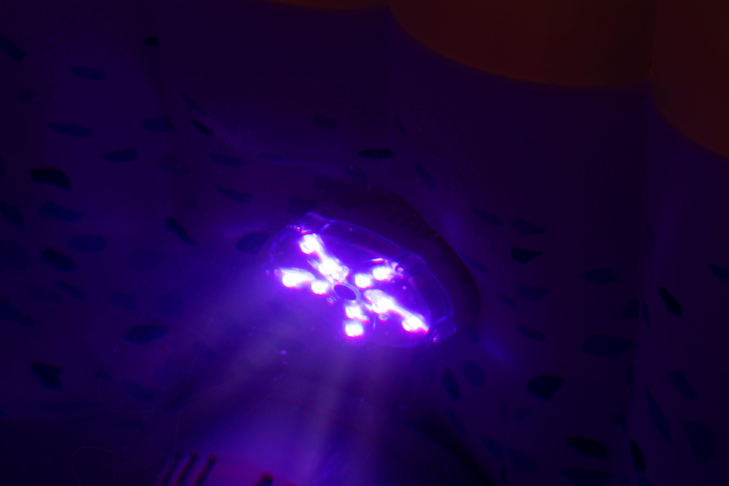 Bestway 7-Color LED Light (Contents：one 7-Color LED Light)