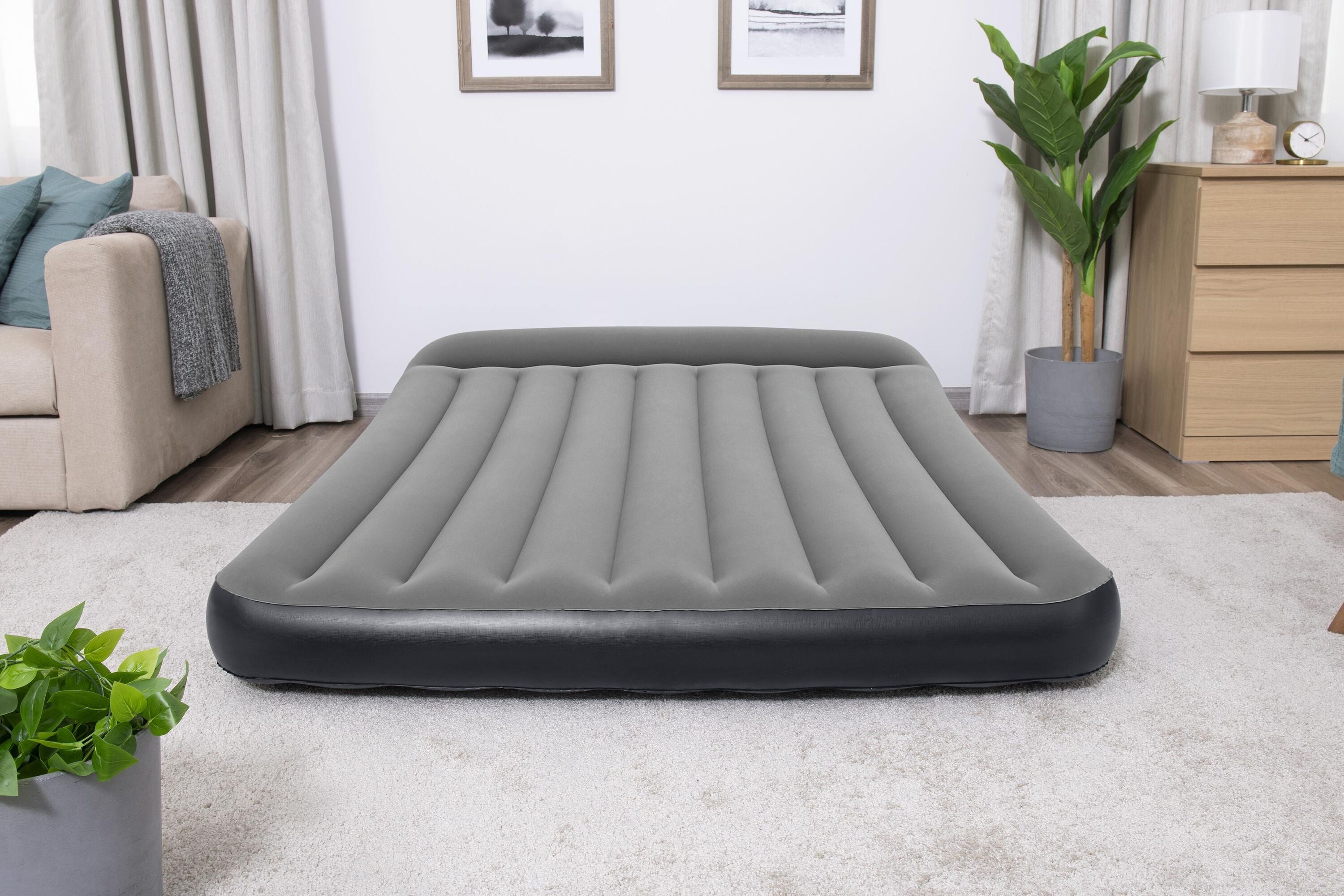 Bestway80" X 60" X 12"/2.03M X 1.52M X 30CM Tritech Air Mattress Queen Built-IN AC Pump (Contents:Air Mattress, repair patch, with Built-in Pump(220V~240V))