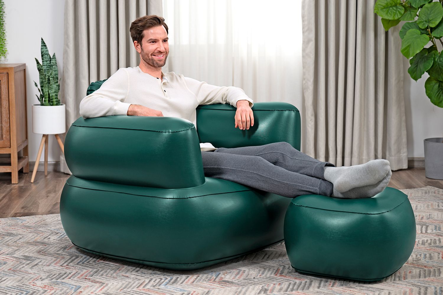BESTWAY 1.07m x 99cm x 80cm Comfi Cube Lounger (chair, repair patch, 2 assorted colors.)