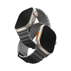 سوار ساعة أبل الذكية المغناطيسي القابل للعكس UNIQ REVIX إصدار بريميوم، مقاس 49/45/44/42 مم - رمادي غامق (رمادي غامق/رمادي فاتح)