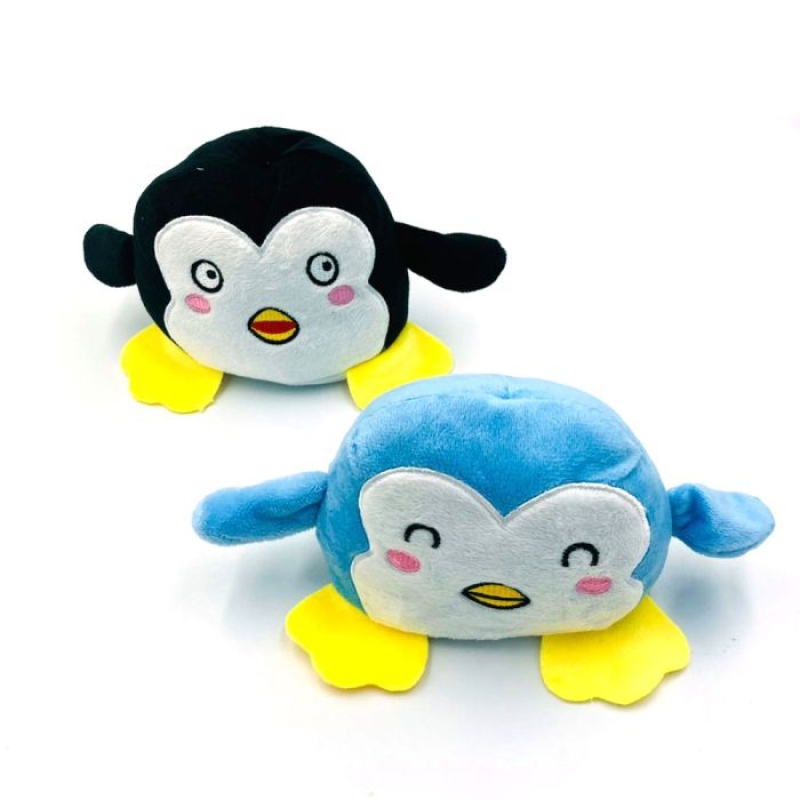 لعبة قابلة للانعكاس من Plushie Penguin على الوجهين